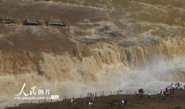 山西吉县：壶口瀑布景区部分观景区域被淹