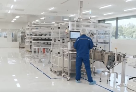 2A997FE9-A1BA-4C1B-B665-B865817BB787